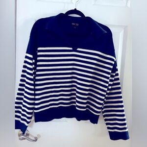Truth Blue Collared V-Neck Sweater, Cream & Blue Large